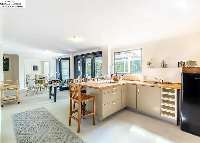 Entire Nelson Bay Home Walk To The Beach And Town Centre