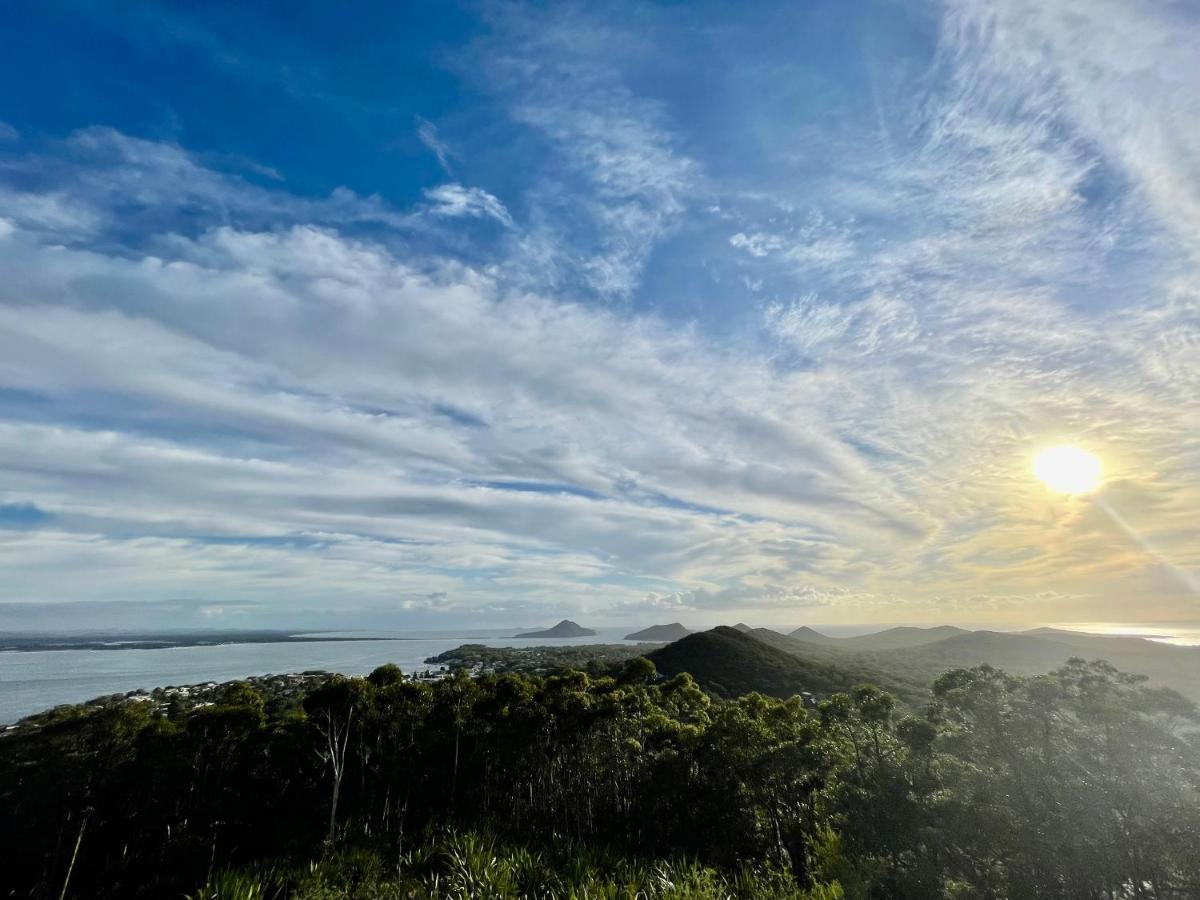 Entire Walk To The And Town Centre * Nelson Bay