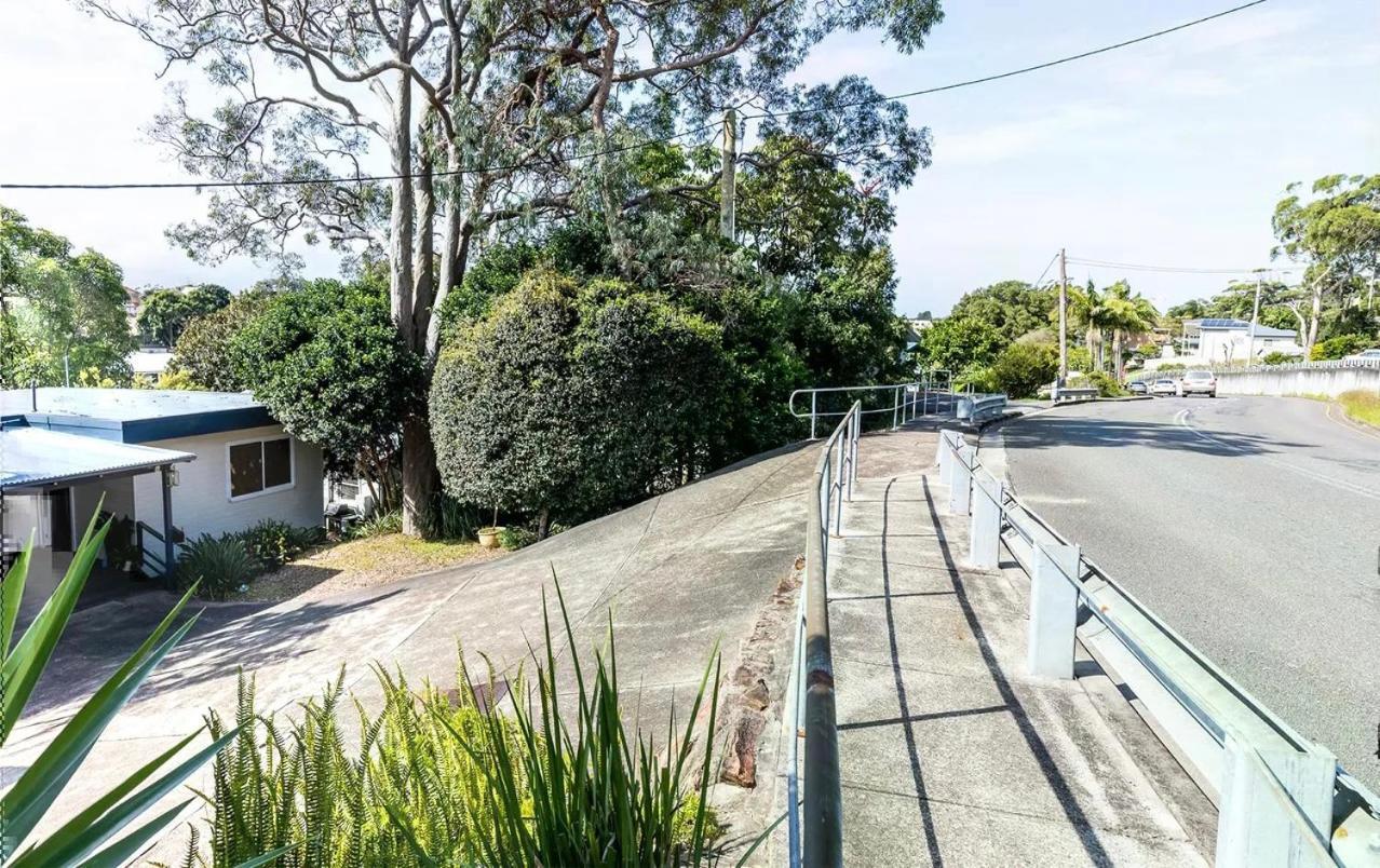 Entire Walk To The And Town Centre * Nelson Bay